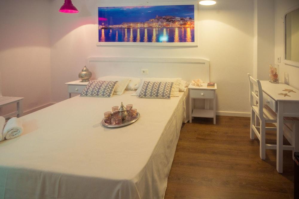 Hostal Sunset Ibiza Sant Antoni de Portmany Exterior foto